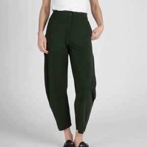 Ruti The Wide-ish Pants. Black, size 6 (Ruti size 1).